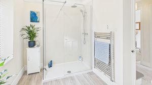 Photo 16- click for photo gallery